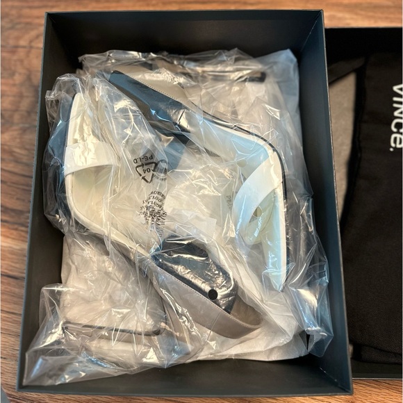 Vince Color Block Heels - Picture 5 of 10